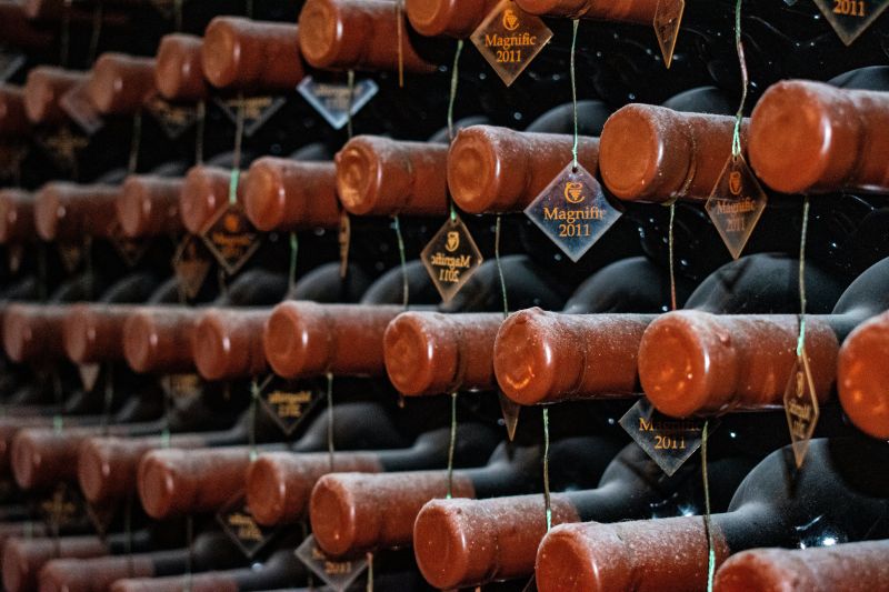 He inherited 400 bottles (photo 3)